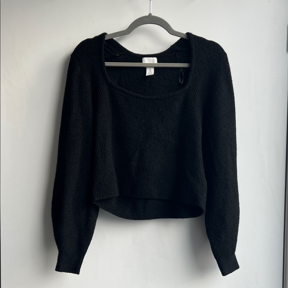 H&M Cropped Black Sweater